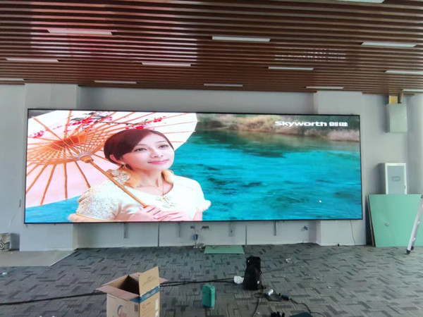 新青P1.53led小间距屏安装案例